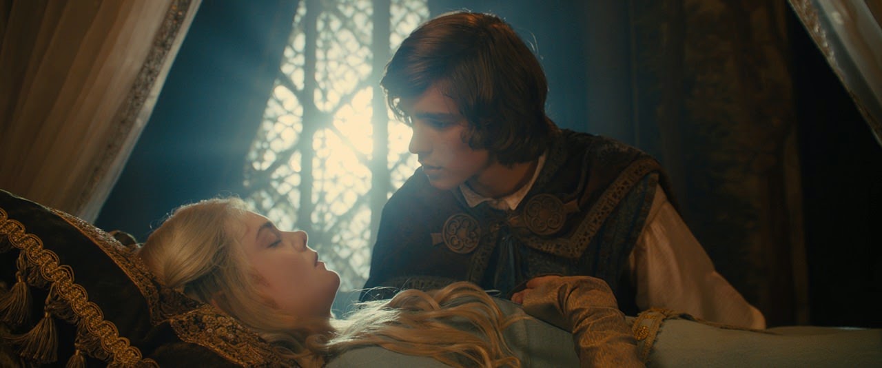 Malefiz-Princess Aurora-Prince Phillip maleficent-elle fanning-brenton thwaites