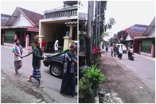 Foto Para Tunanetra Yang Berangkat Ke Masjid Ini Bikin Terharu Sekaligus Malu Pada Diri Sendiri