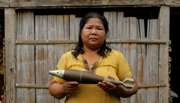 WOw, Masyarakat di Kampung Ini Manfaatkan Bom Sebagai Perabotan Rumah Tangga WOw, Masyarakat di Kampung Ini Manfaatkan Bom Sebagai Perabotan Rumah Tangga