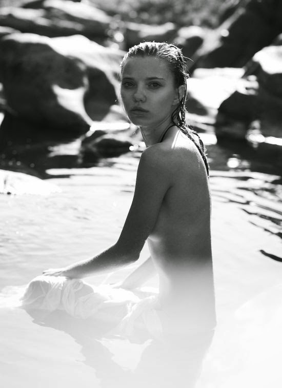 Svetlana Cluck modelo magra esbelta seminua peitos revista Polanski Magazine fotografia por Attilio DAgostino