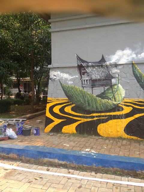 Street Art By Australian Artist Fintan Magee For The Jakarta Biennale 2013 in Indonesia. 3