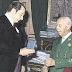 El F. C. Barcelona concede a Francisco Franco su tercera Medalla de Oro