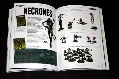Páginas interiores del Catálogo 2007 de Games Workshop