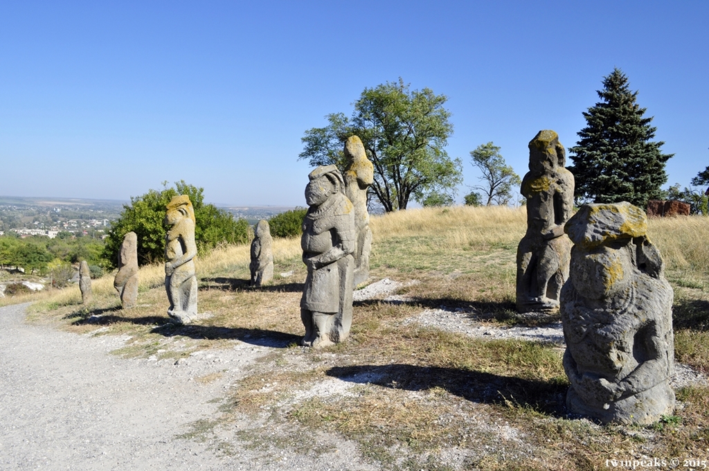 Гора в изюме