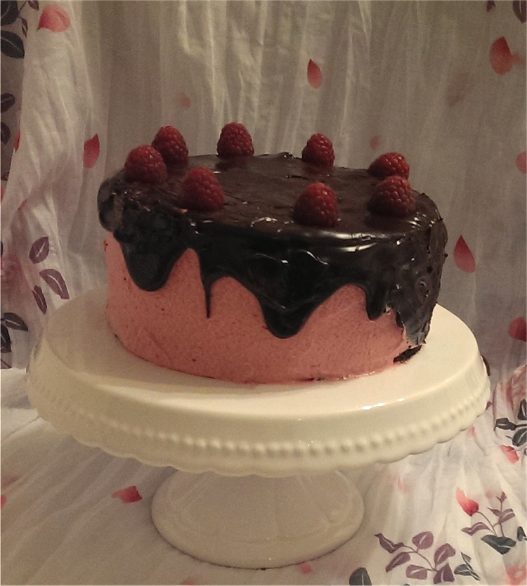 Himbeer-Brownie-Torte