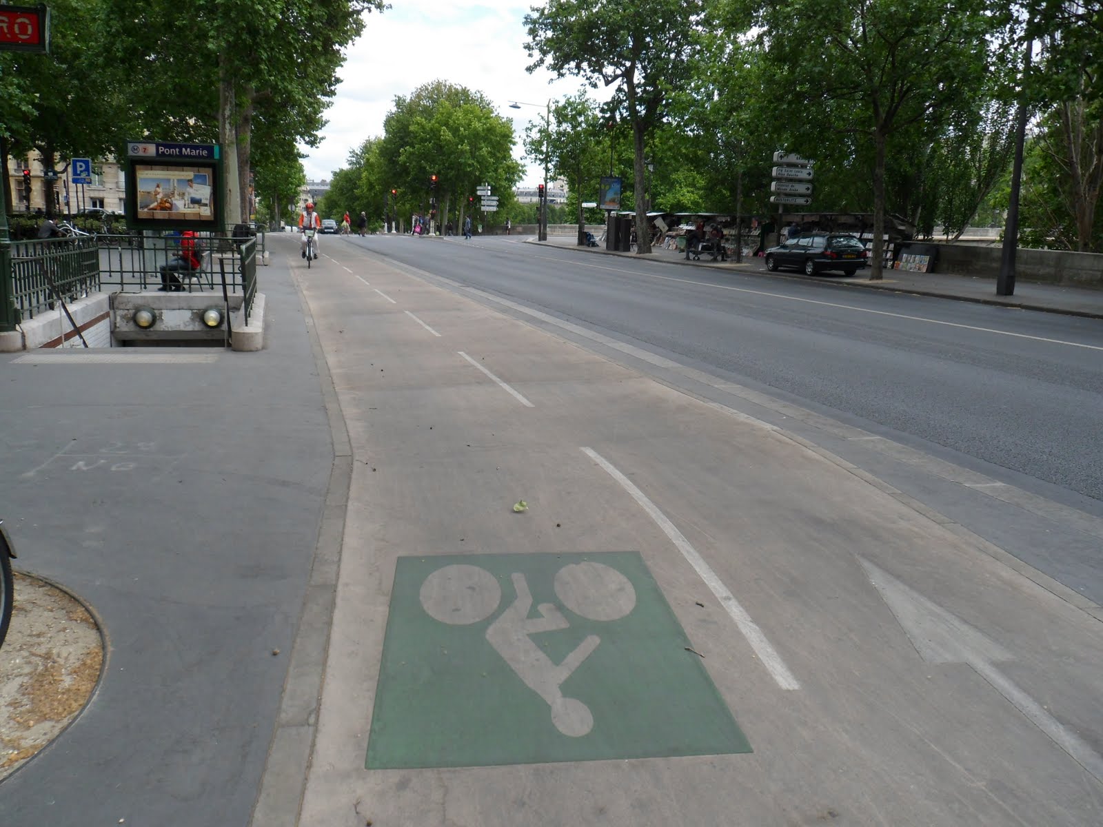Cycling in Paris Bicycle Lanes