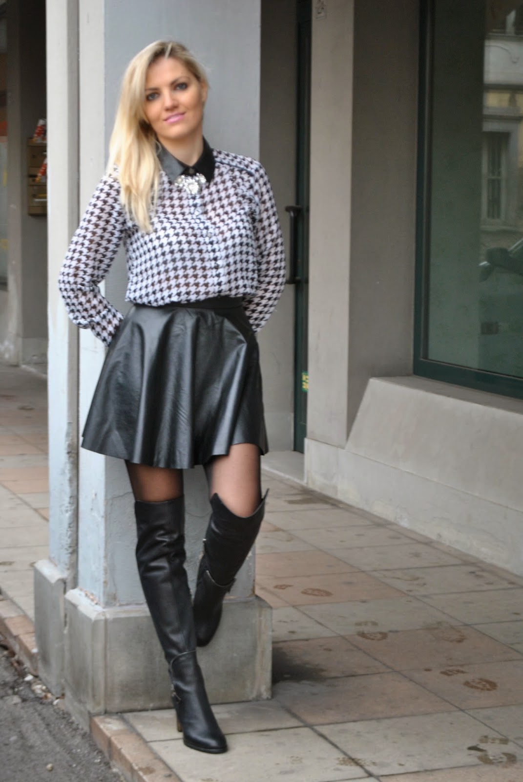 Color-Block By FelyM.: OUTFIT: PIED DE POULE SHIRT AND LEATHER SKIRT