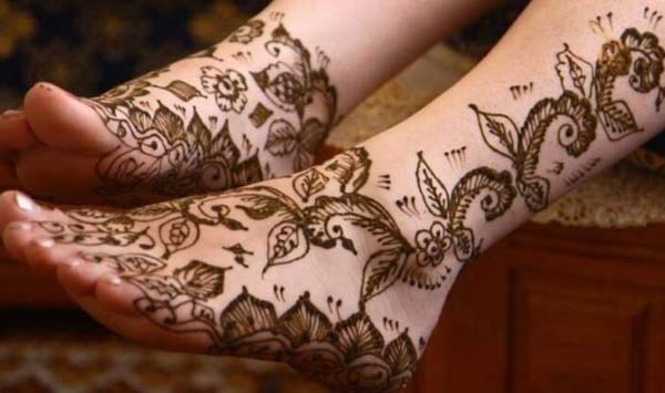 gambar motif henna di kaki gambar motif henna di kaki