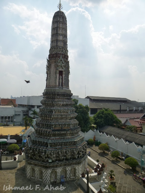 One of the satellite prangs of Wat Arun