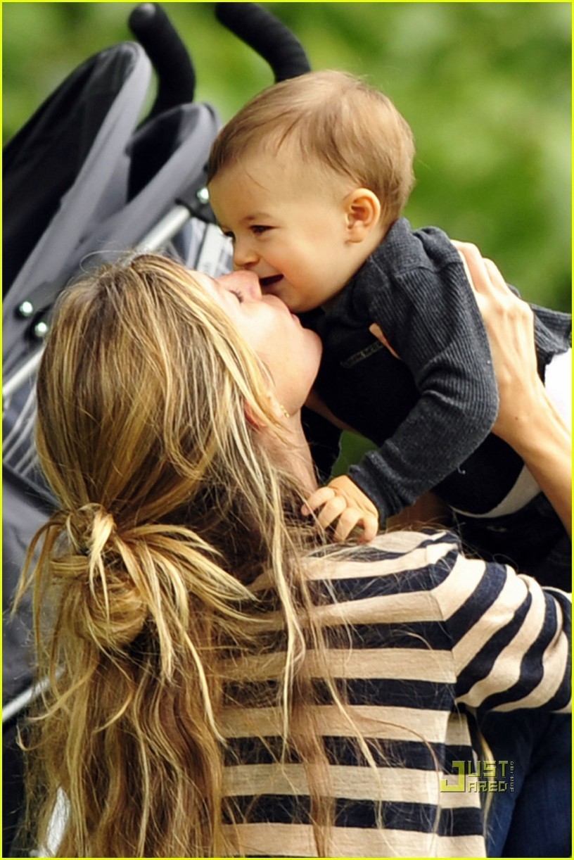 Gisele Bundchen Pictures Gisele Bundchen Baby