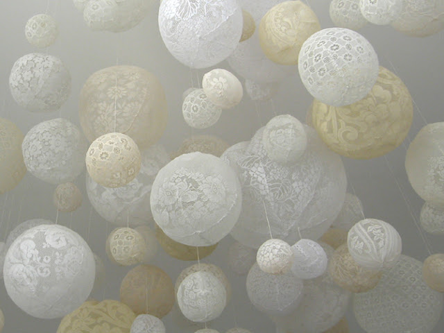 lace balloons