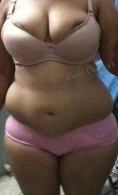 Madhuri dixit boob show