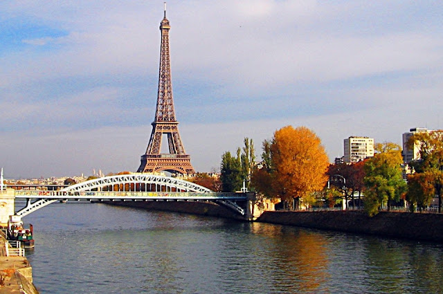 Khám phá nước Pháp thơ mộng bằng du thuyền dọc sông Seine
