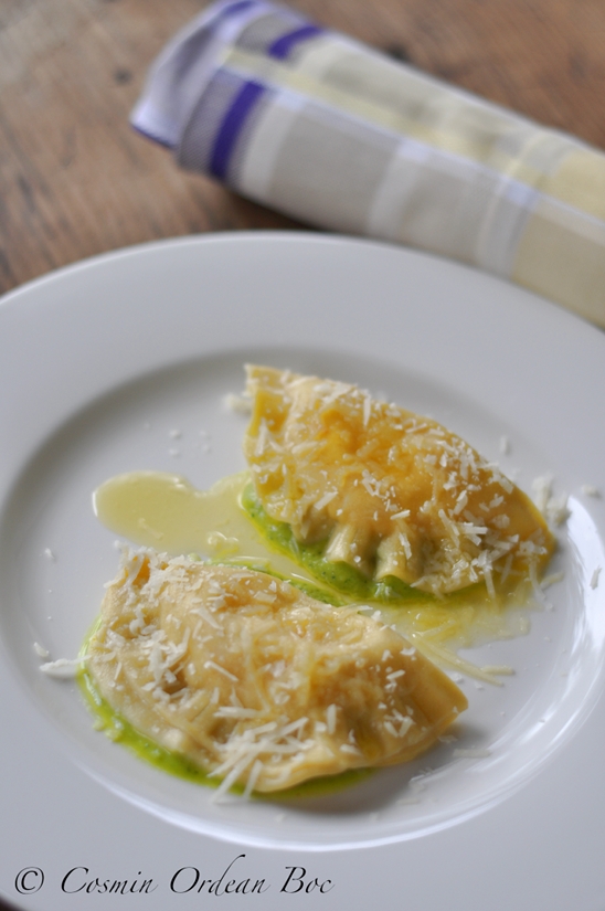 Tortelli/ravioli cu creveti in sos de zucchini si curcuma