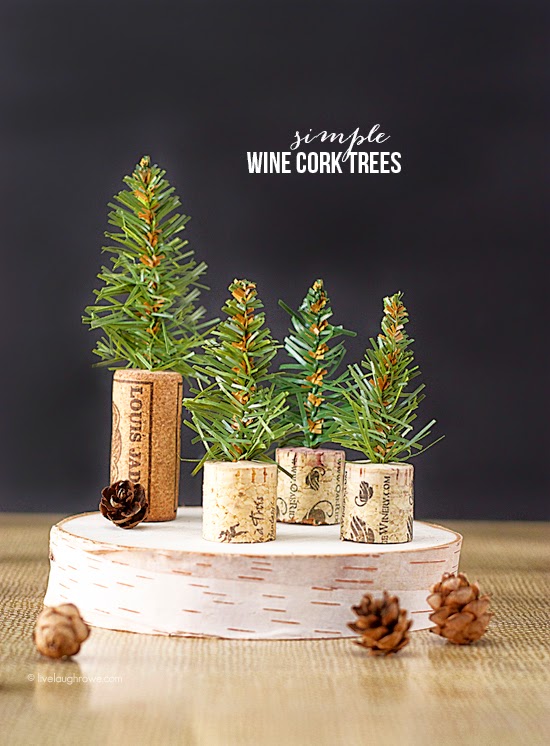 wine-cork-craft bottle brush Christmas trees
