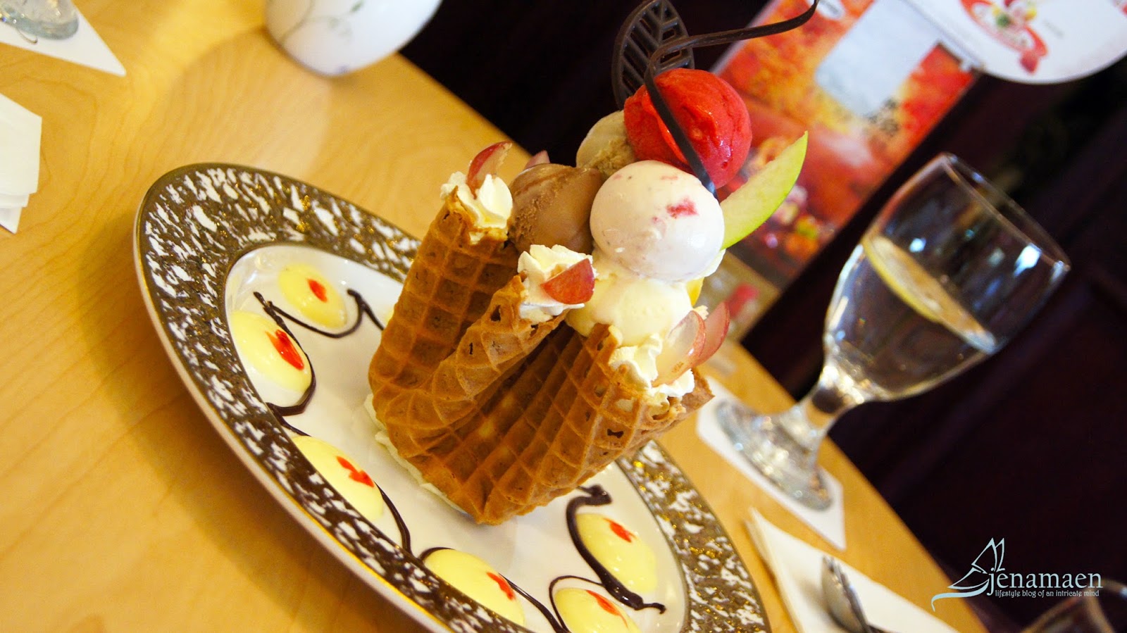 Haagen-Dazs's Beautiful Dessert Creations, in Shanghai China Haagen-Dazs's Beautiful Dessert Creations, in Shanghai China