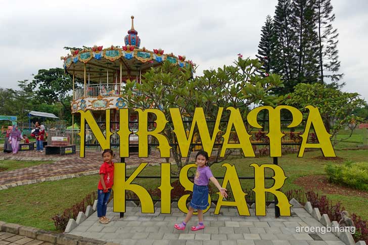 taman legenda keong emas tmii jakarta