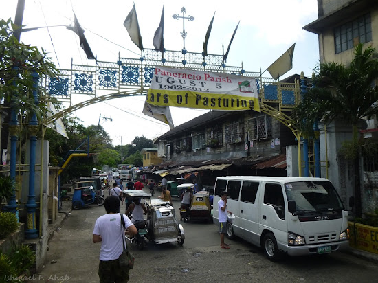 Street to La Loma Cemetery