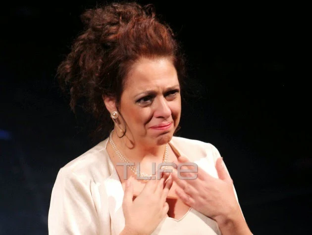 Ξέσπασε σε κλάματα η Ελένη Ράντου στο φινάλε της πρεμιέρας της (ΦΩΤΟ)