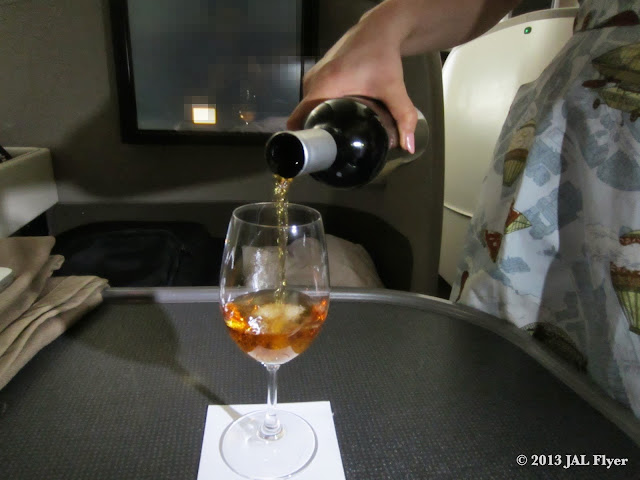 JAL First Class trip report on JL005 - Queen of Blue Deluxe