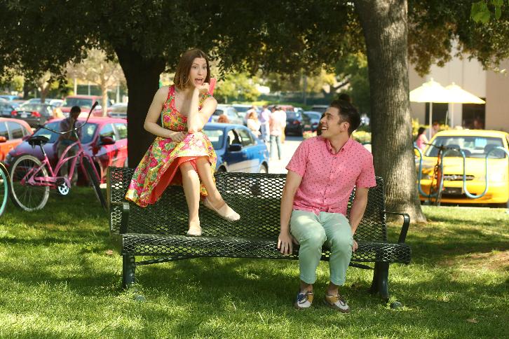 The Middle - Episode 8.22 - The Final Final - Promotional Photos & Press Release