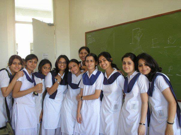 Cute And Beautiful College Girls Cute And Beautiful College Girls