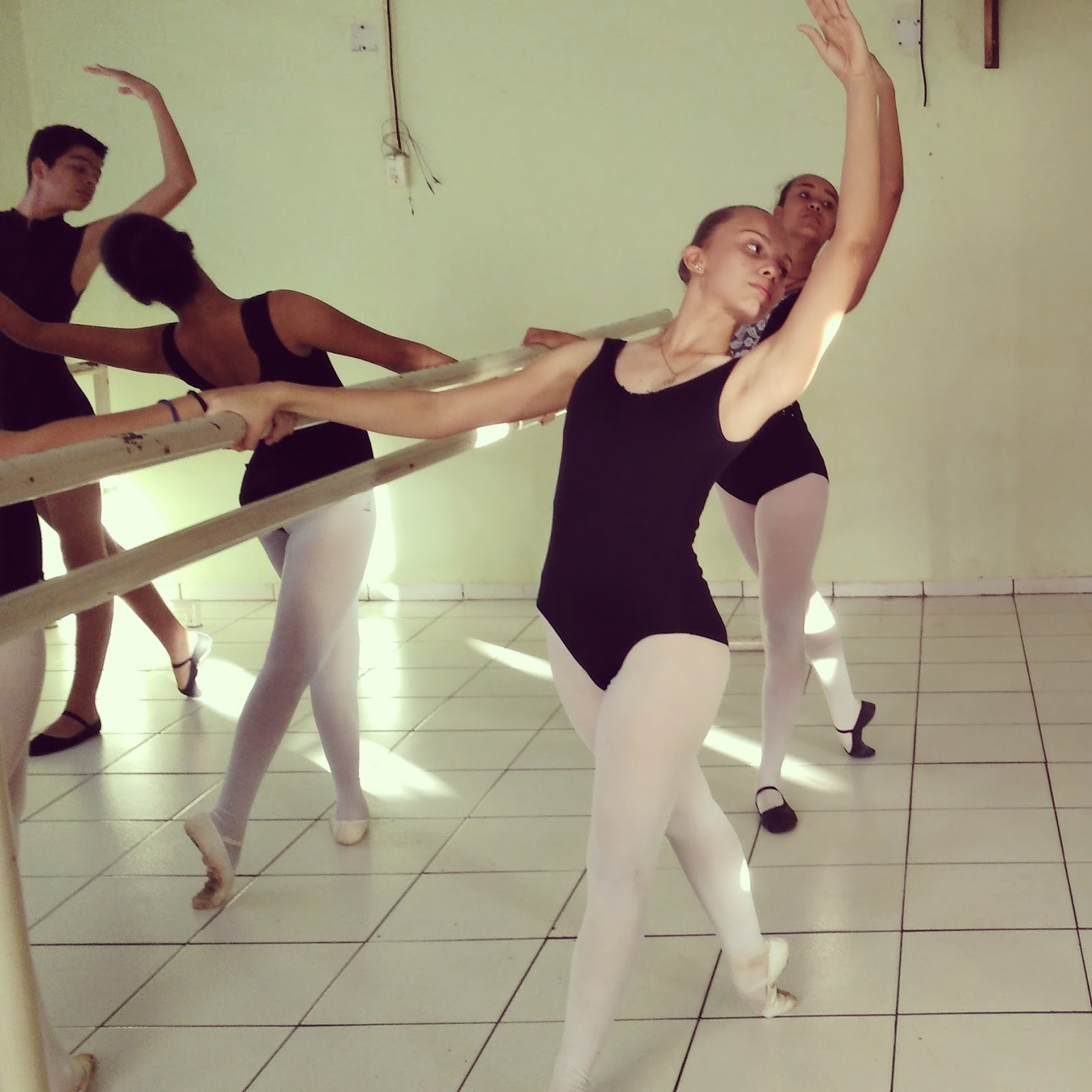 Mundo Bailarinístico - Blog de Ballet: Caça Palavras Ballet Infantil