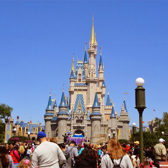 Walt Disney World Magic Kingdom Cinderella castle