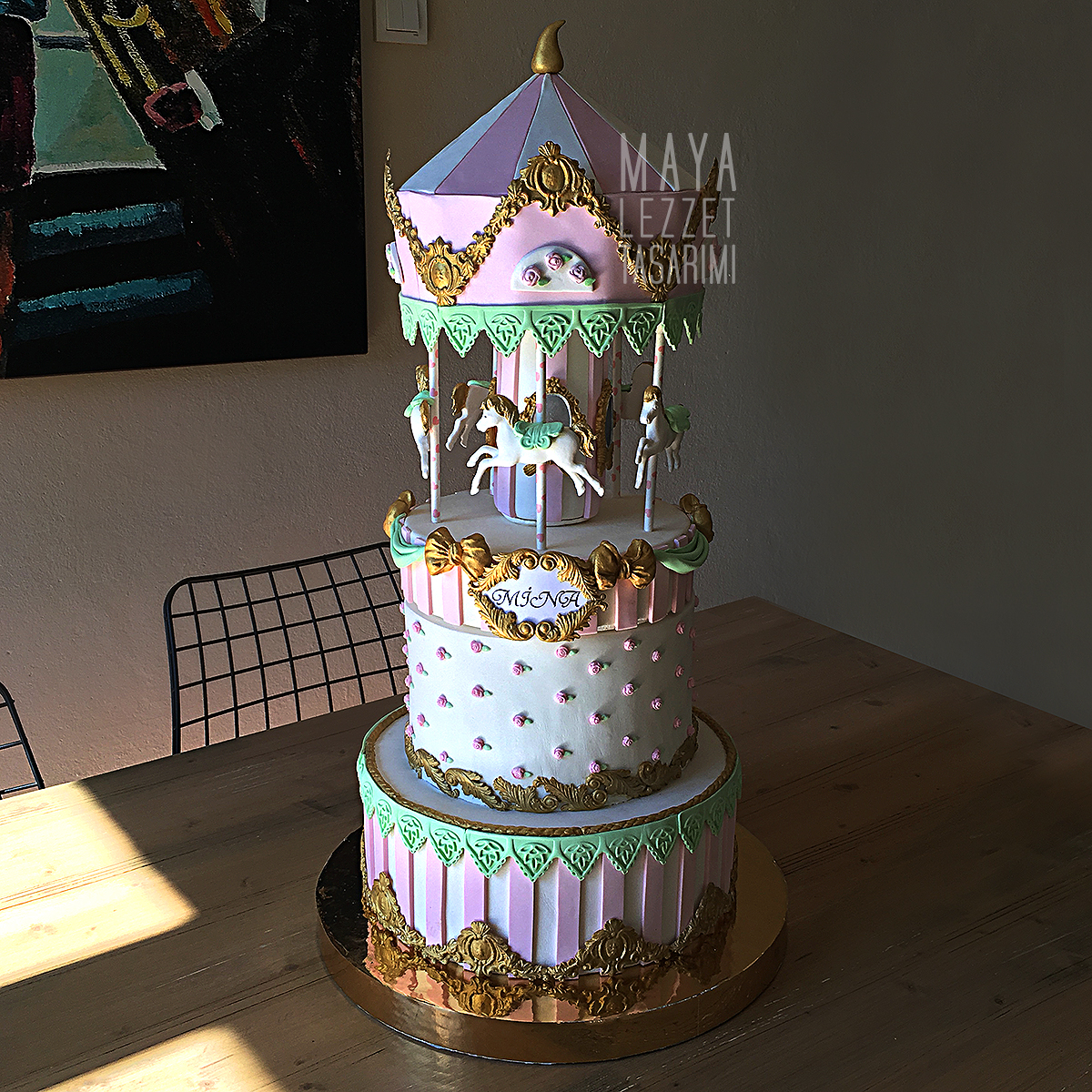 Maya Lezzet Tasarımı ATLI KARINCA PASTA CAROUSEL CAKE 1 YAŞ PASTASI