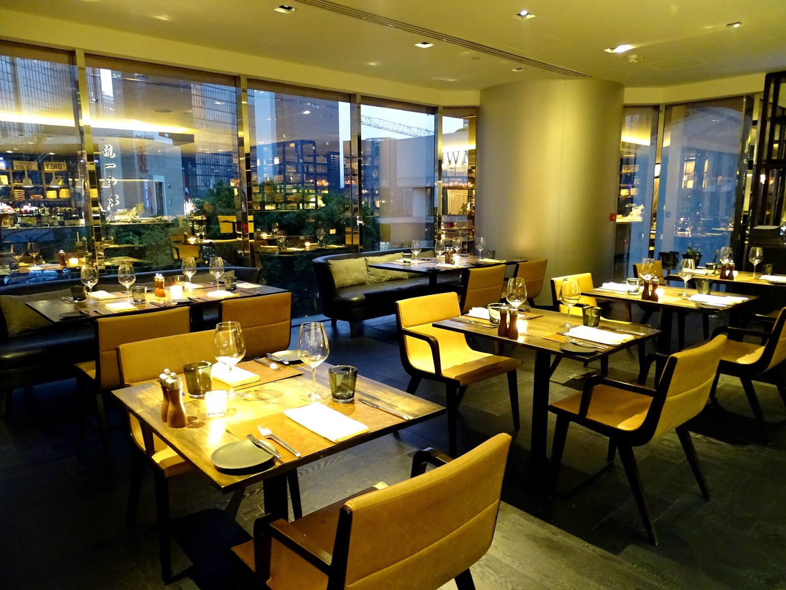 Flint Grill and Bar (Hong Kong, CHINA) ★★★☆☆ A traveling foodie's