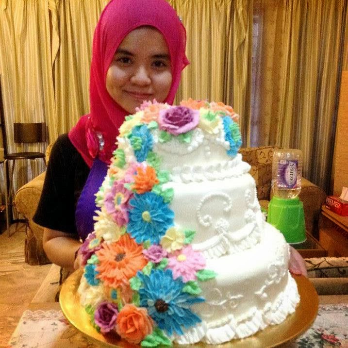 Saya suka buat cake =)