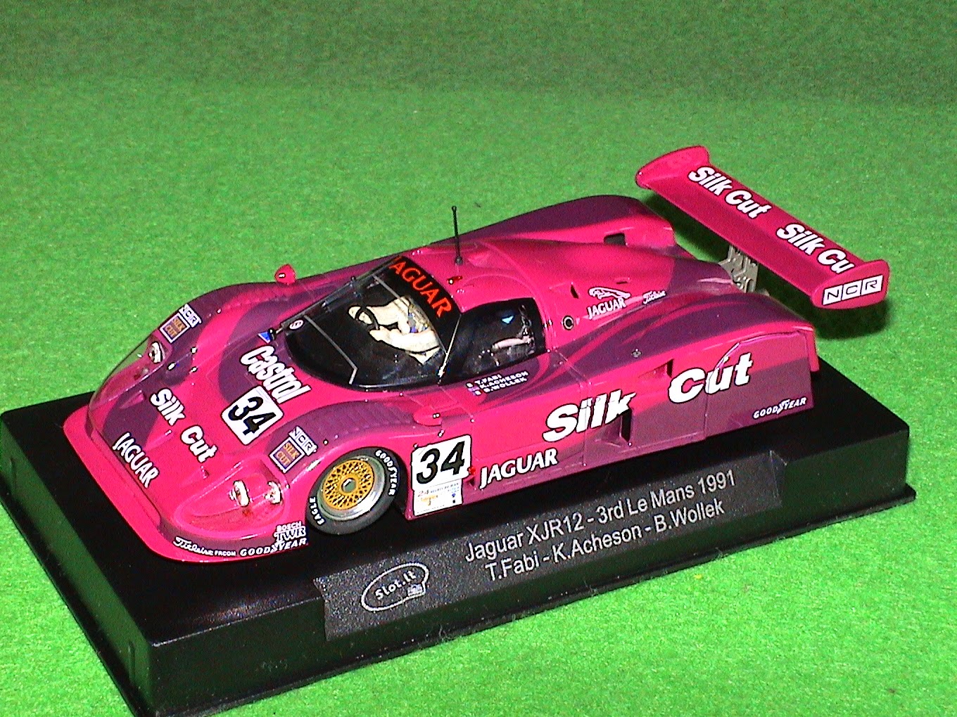 Performance Slot Car Jaguar XJR12 Le Mans 1991 Slot Car - 1:32