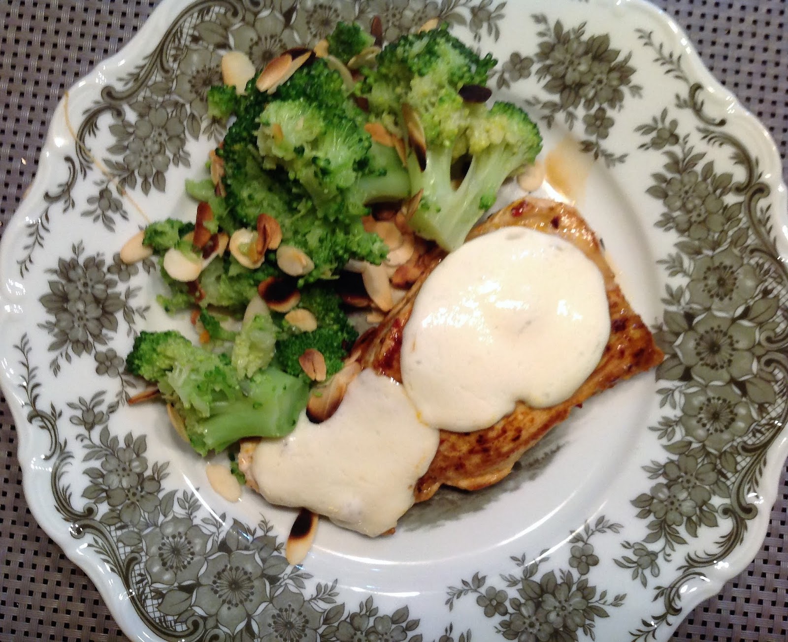 Wessels low carb Welt: Putenschnitzel mit Brokkoli Wessels low carb Welt: Putenschnitzel mit Brokkoli