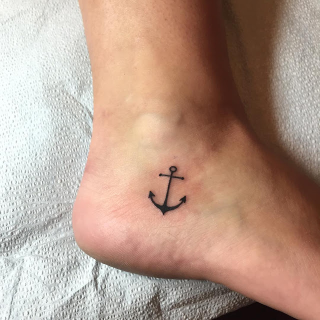 Tatuagens femininas nos tornozelos Tatuagens femininas nos tornozelos