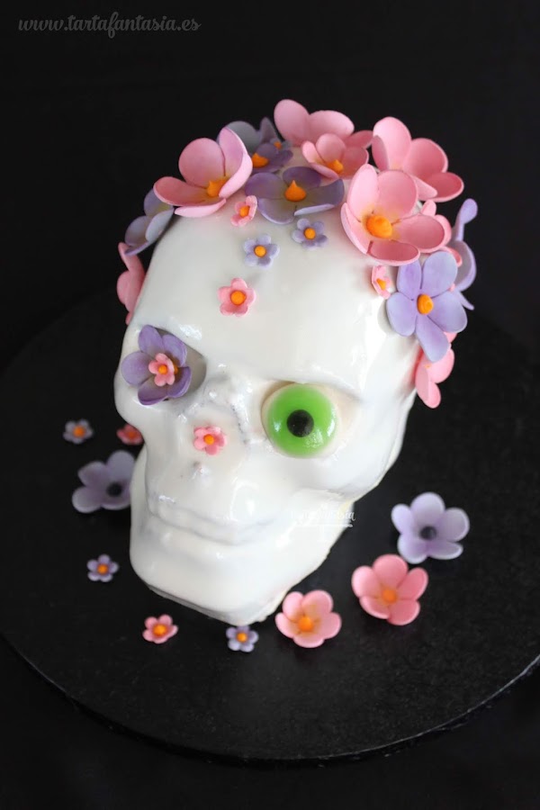  Tarta Calavera con cobertura espejo