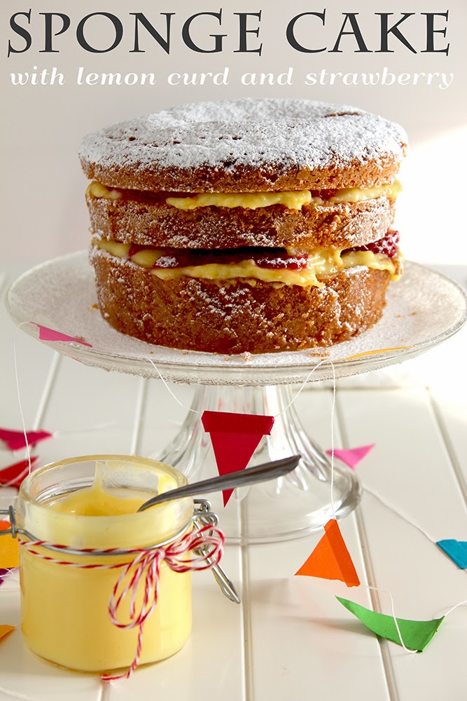 sponge cake with lemon curd filling e 2 anni di blog