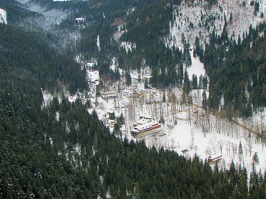 Widok na Kuźnice. Widok na Kuźnice.