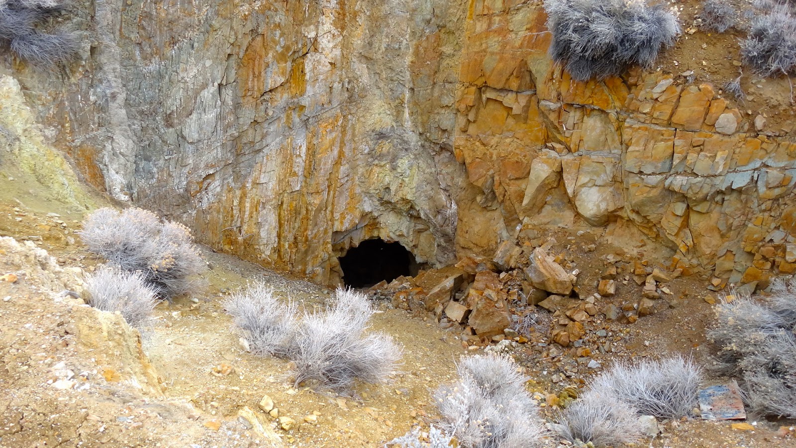 The Fly Syndicate Off Roading in Nevada The Tungsten Workings of the