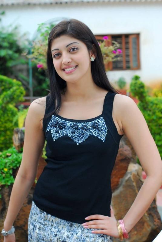 Kamalini mukerjee nude scene in malayalam movie 3