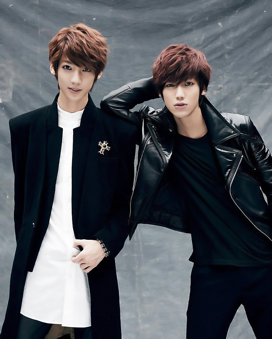 2 рм джунсу. Мунбёль и минхёк. Ким чэвон (iz*one) и феликс (stray kids). Двойник сынмина айдол. Красивые айдолы.