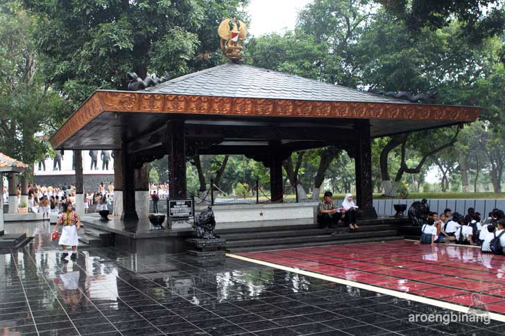 monumen pancasila sakti jakarta