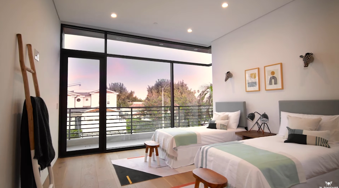 32 Interior Design Photos vs. 831 N Curson Ave, Los Angeles Luxury Home Tour