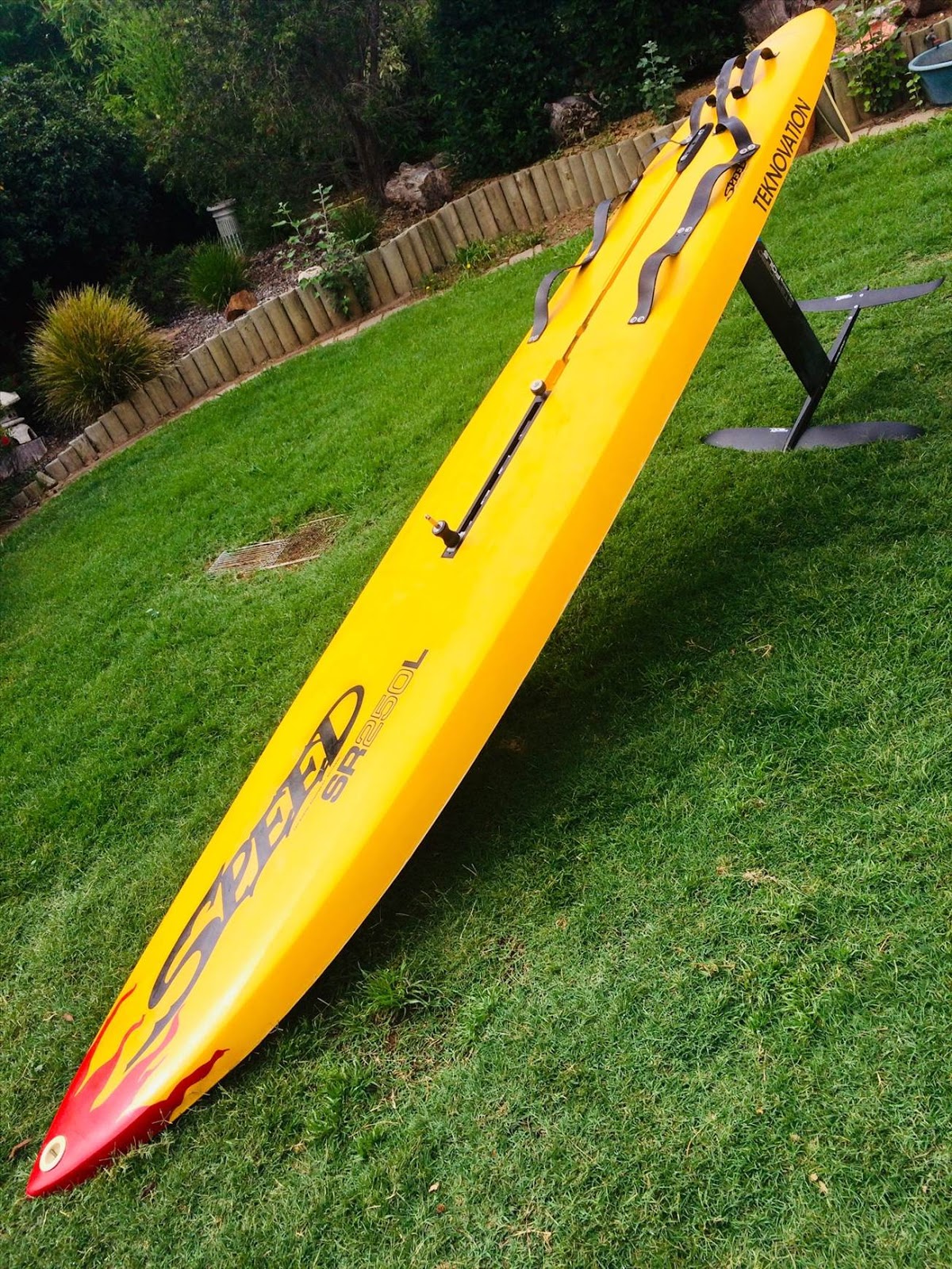 hydrofoiling board