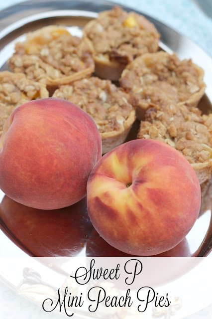 Sweet P Mini Peach Pies peach pie, miniature peach pies, individual serving peach pies, peach pie with crumble topping, National Peach pie day