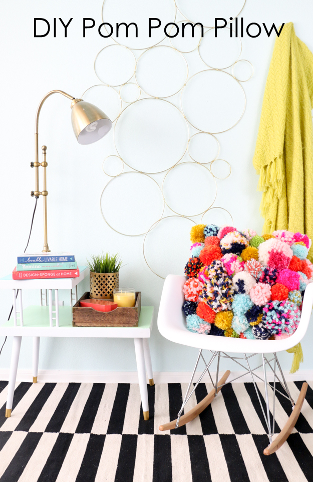 DIY Pom Pom Pillow - Fun DIY Home Decor project for fall - yarn pom pom - trendy pillow - throw pillow DIY - How to make your own pillow - how to make pom poms - crafts - fall crafts - fall decor