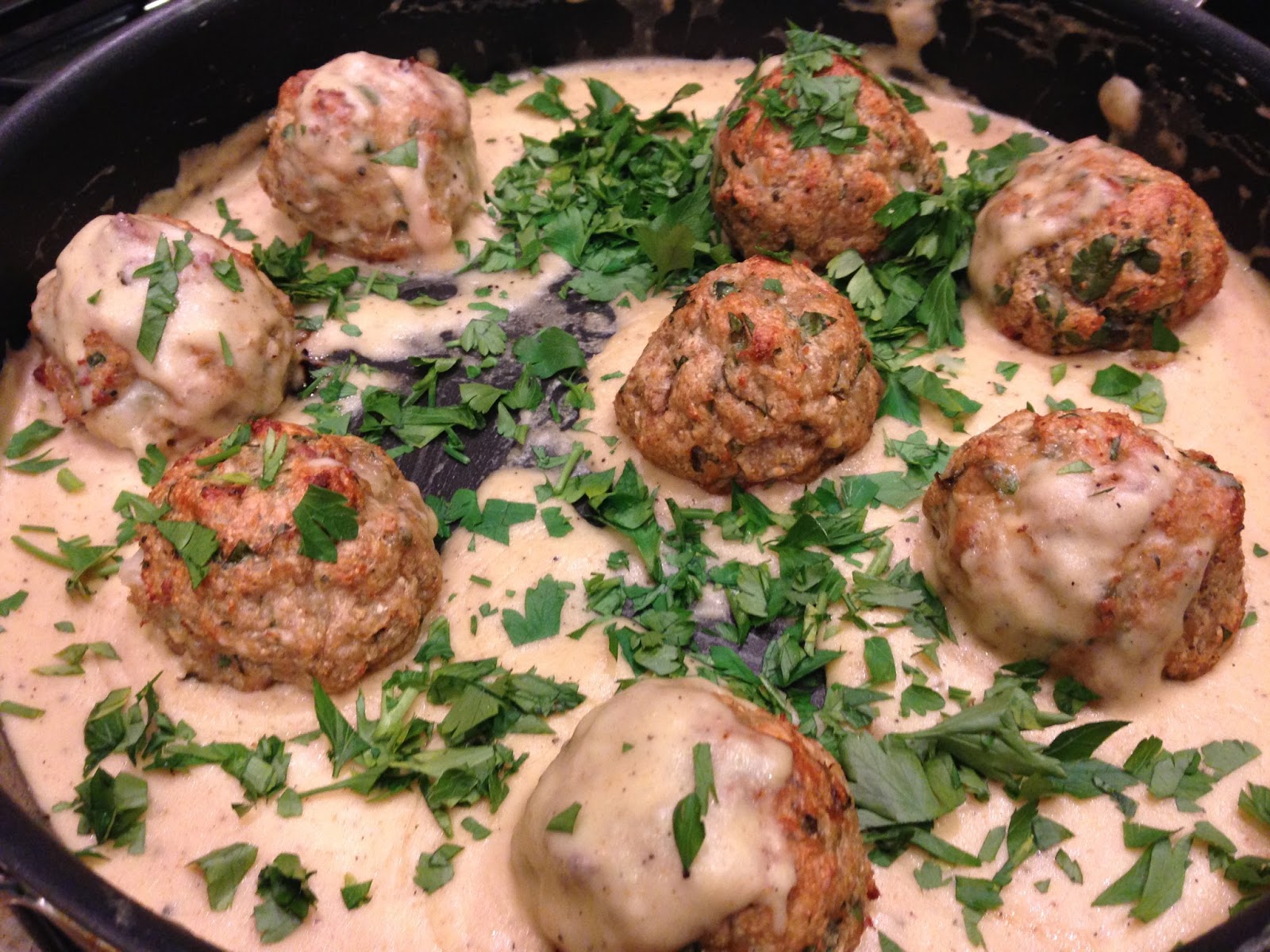 KatieKate's Kitchen Chicken Cordon Bleu Meatballs