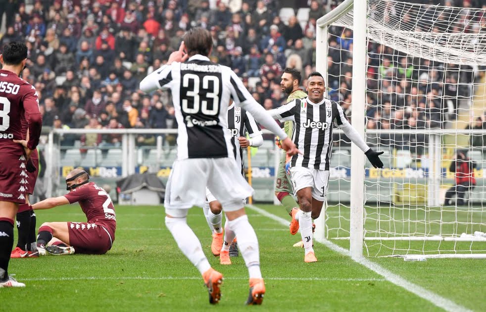 Il Derby Torino-Juventus deciso da Alex Sandro, si è rivisto anche Dybala