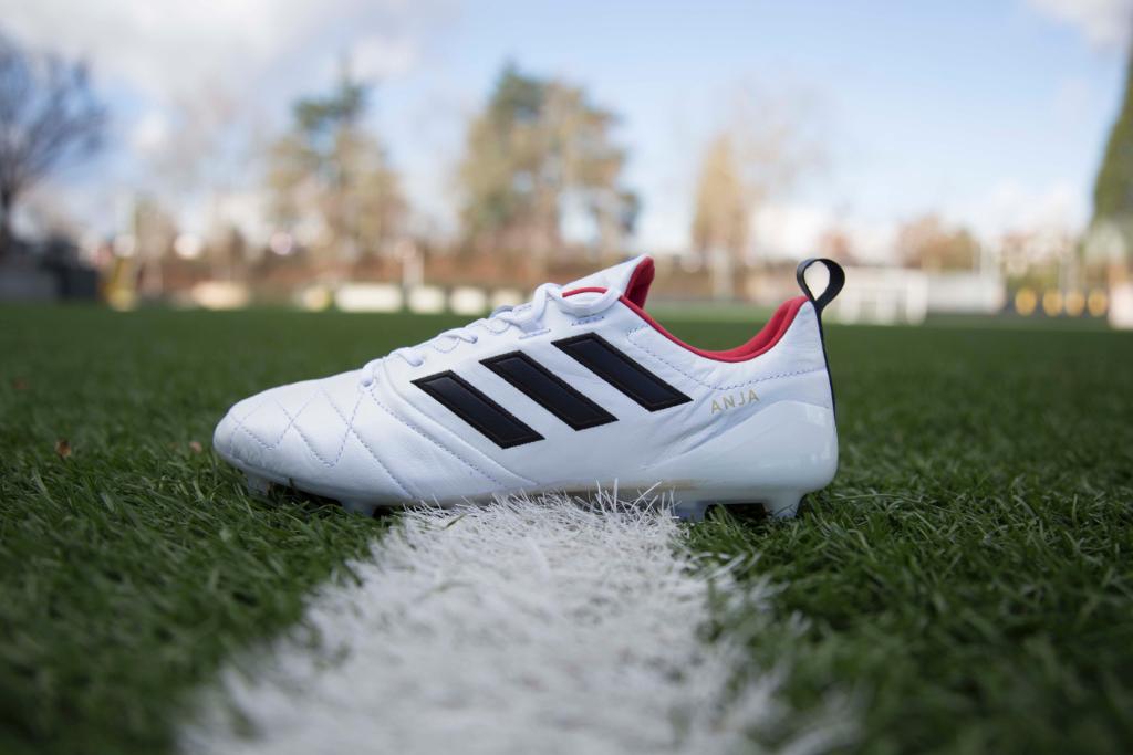 Higgins paraguas peor Limited-Edition Adidas Ace 17 ANJA Women's Boots Released - Footy Headlines