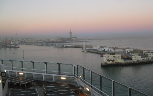 Casablanca mit dem Kreuzfahrtschiff - Einlaufen in den Hafen Casablanca mit dem Kreuzfahrtschiff - Einlaufen in den Hafen