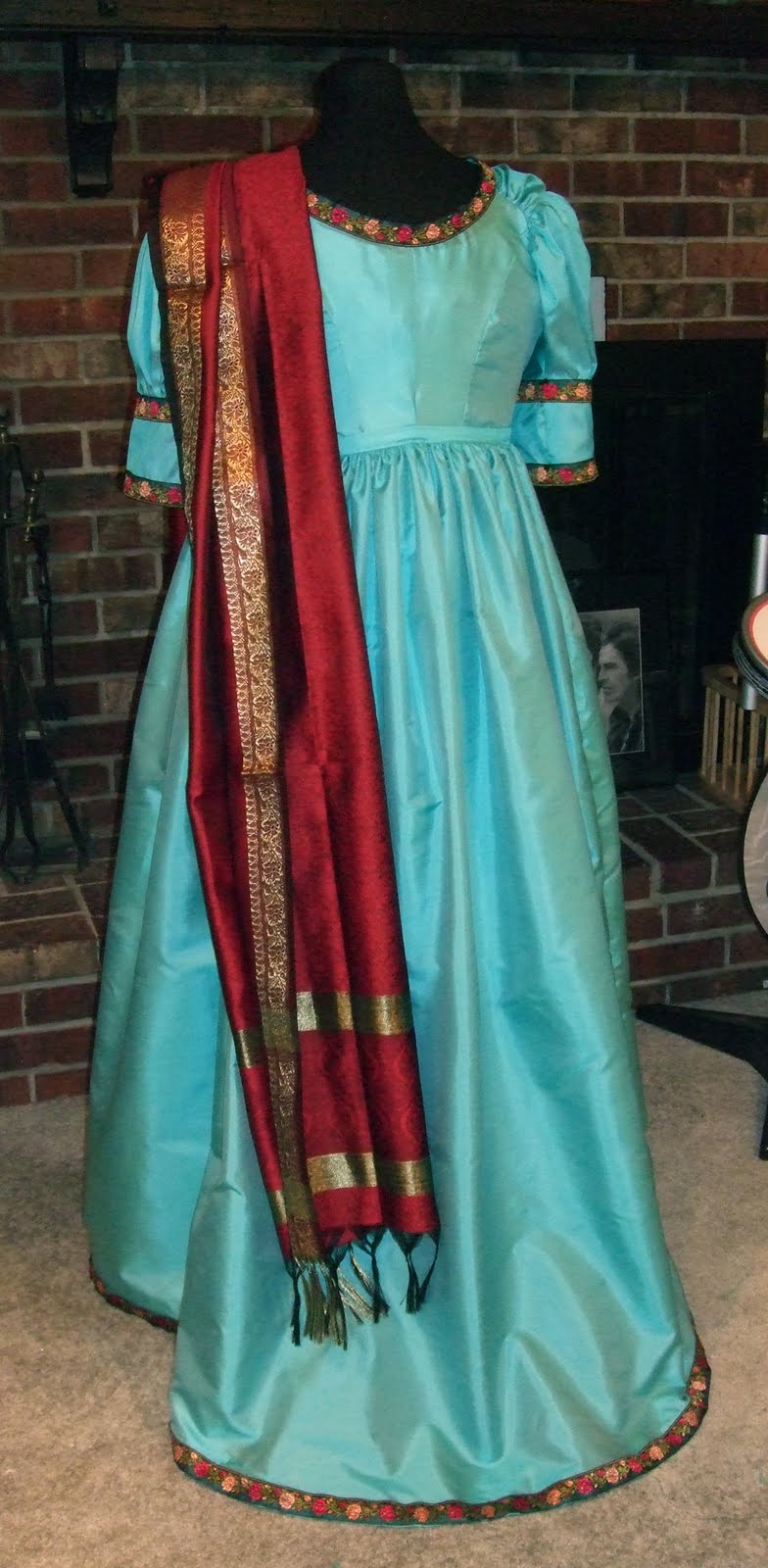 Maggie's Costume Wardrobe 1790s gown finished!